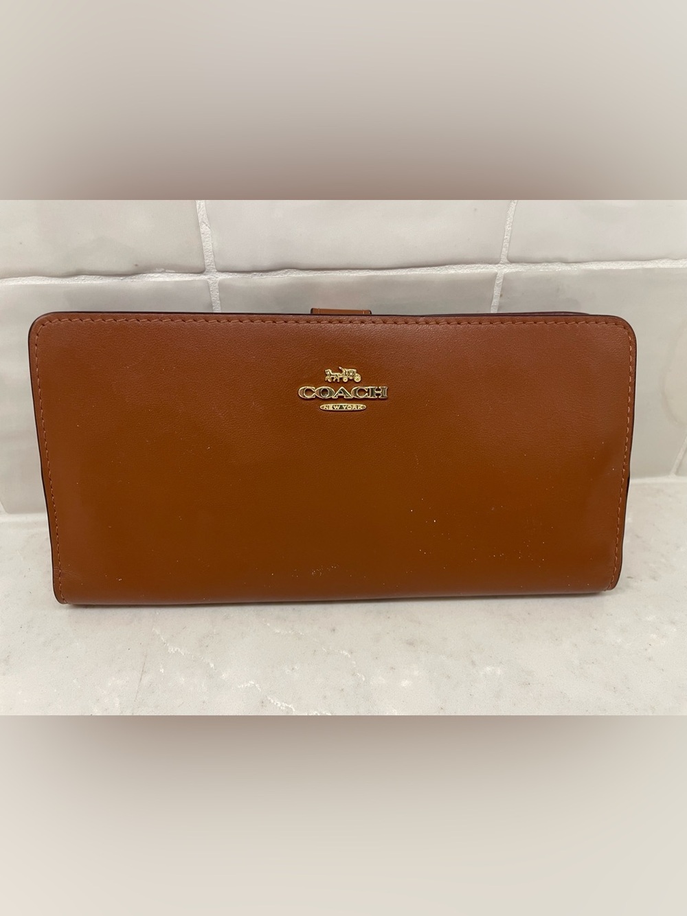 NWoT Coach Brown Leather Continental Wallet with Gold Logo